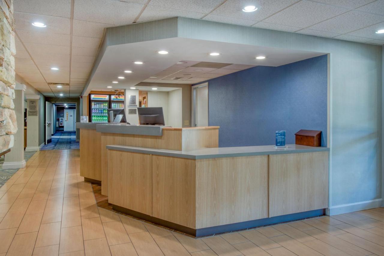 Fairfield Inn & Suites Raleigh Crabtree Valley Exterior foto